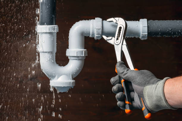 Professional Emergency Plumber technician working in Bowie, MD